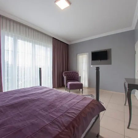 Room Room Hotel 3* Senaiye