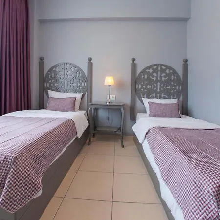 Room Room Hotel Senaiye