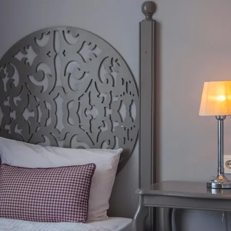 Room Room Hotel Senaiye