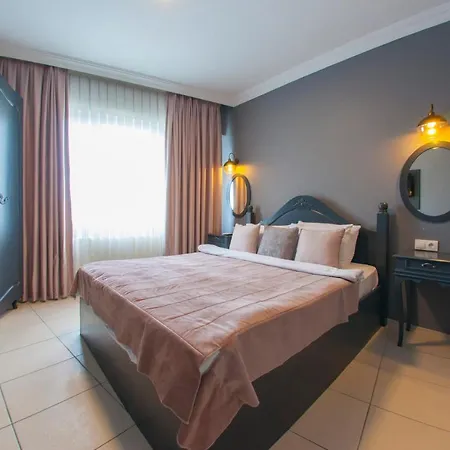 לינה וארוחת בוקר Room Room Hotel