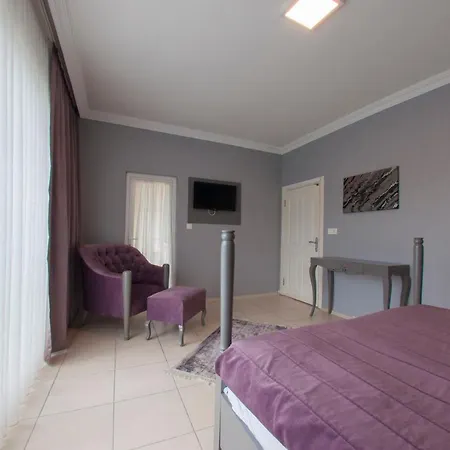 לינה וארוחת בוקר Room Room Hotel Senaiye