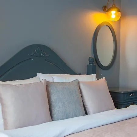 Room Room Hotel