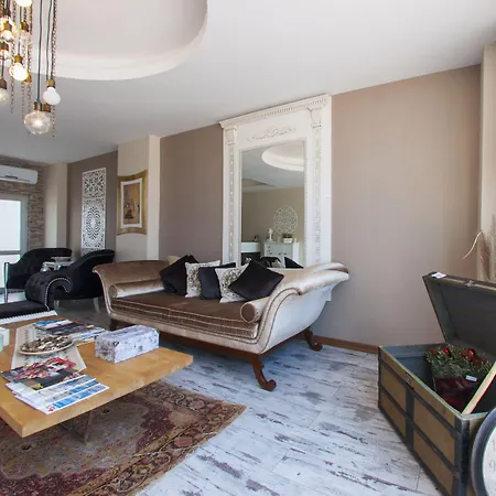 לינה וארוחת בוקר Room Room Hotel Senaiye