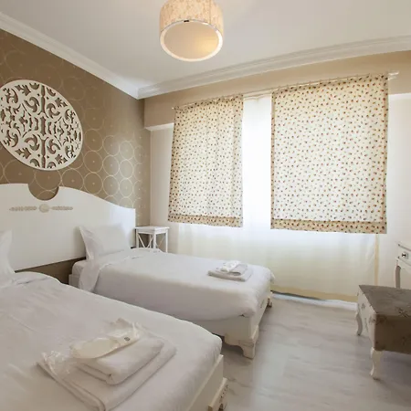 Room Room Hotel 3*