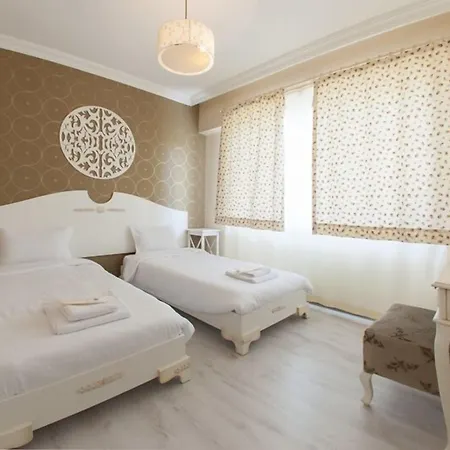 Room Room Hotel Senaiye