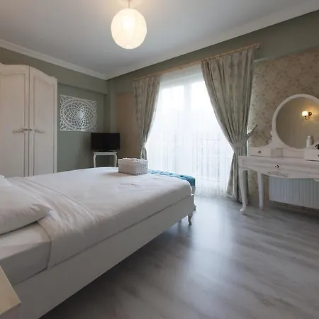 Room Room Hotel Bed & Breakfast Dilekli
