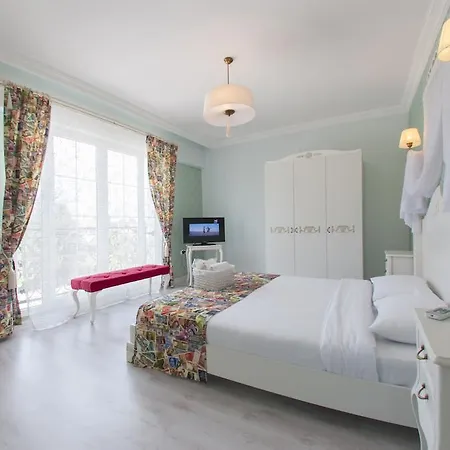 Oda ve Kahvaltı Room Room Hotel